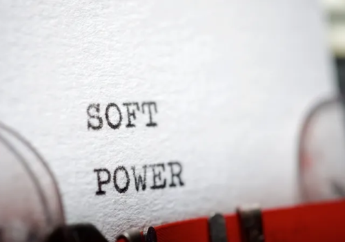 各个国家是如何通过Soft Power影响他国的？