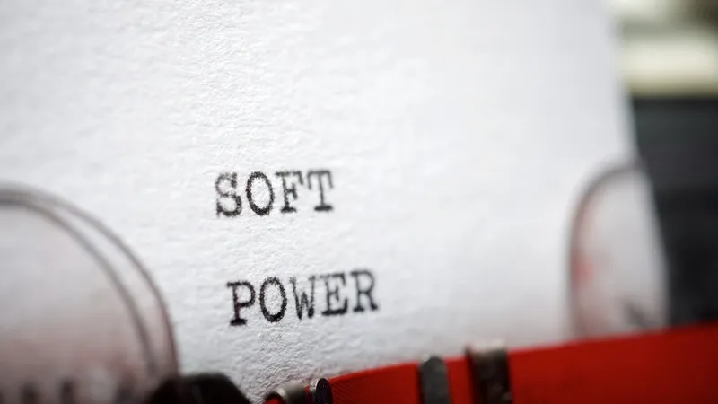 各个国家是如何通过Soft Power影响他国的？