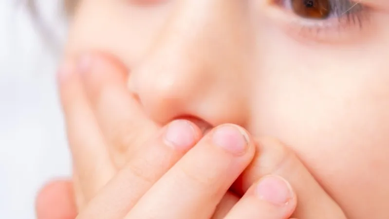 孩子不爱说话是内向吗？教你识别选择性缄默症